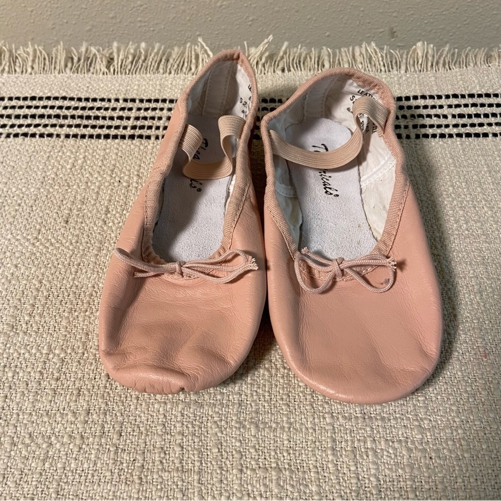 THEATRICALS / Pink Full Sole Ballet Slippers Size 12W youth